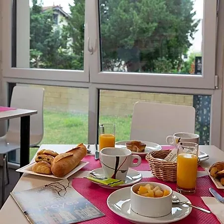 Aparthotel Kosy & Park 2*