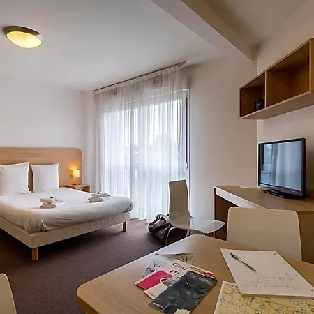 Kosy & Park Aparthotel