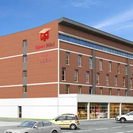 アパートホテル Kosy & Park 2*